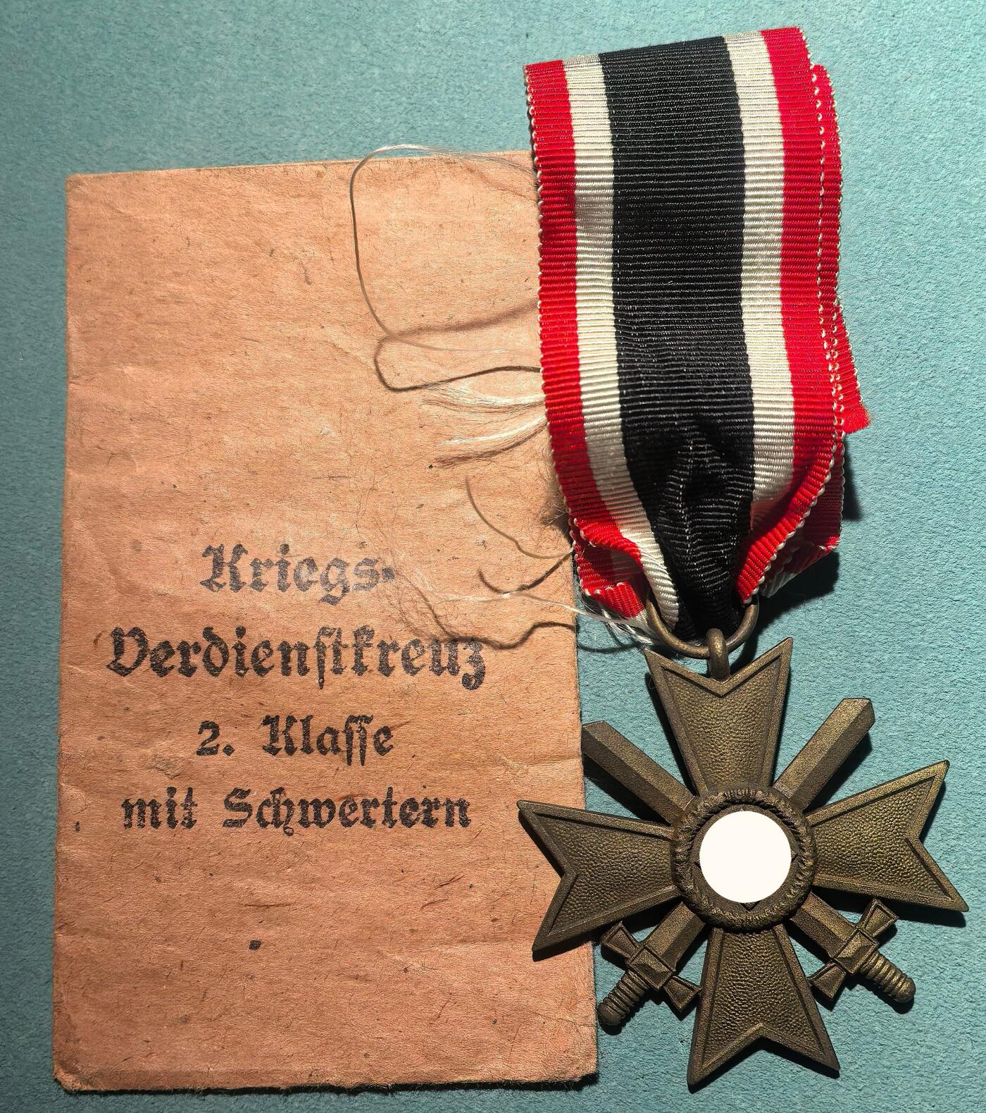 盛世勋华——号角文化勋章邮票专场拍卖第302期 德国（1939）二级佩剑战功十字勋章 铜质 带原纸袋厂标