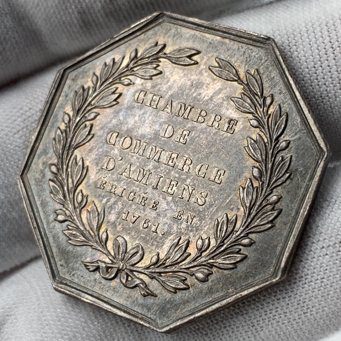 掌中浮雕-藏着的欧洲第051场 法国亚眠商会八角银章，34mm，16.1g