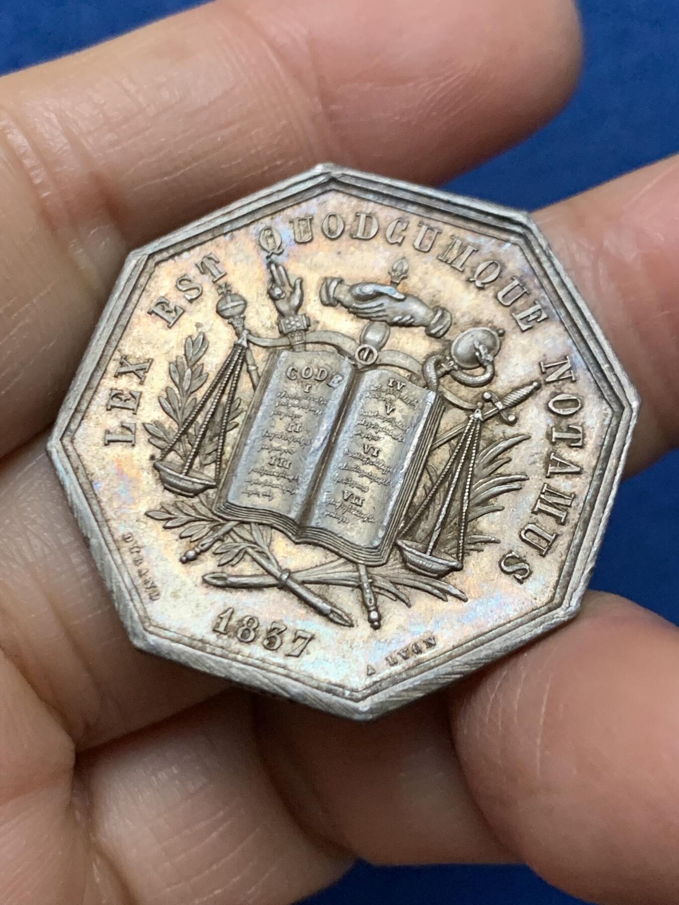 《竞宝斋》第462场 周日，周一，2场连拍 （全场包邮）欢迎送拍 法国1837维埃省公证人银质代币，早期蜜蜂边铭版本（常见丰饶角款），直径：32.5mm，重：13克