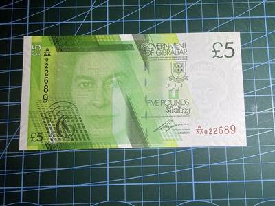 【炜奕收藏】，第五十八期，英属第三场 - 2011年直布罗陀5镑，UNC品相，AAA首发冠号码无347