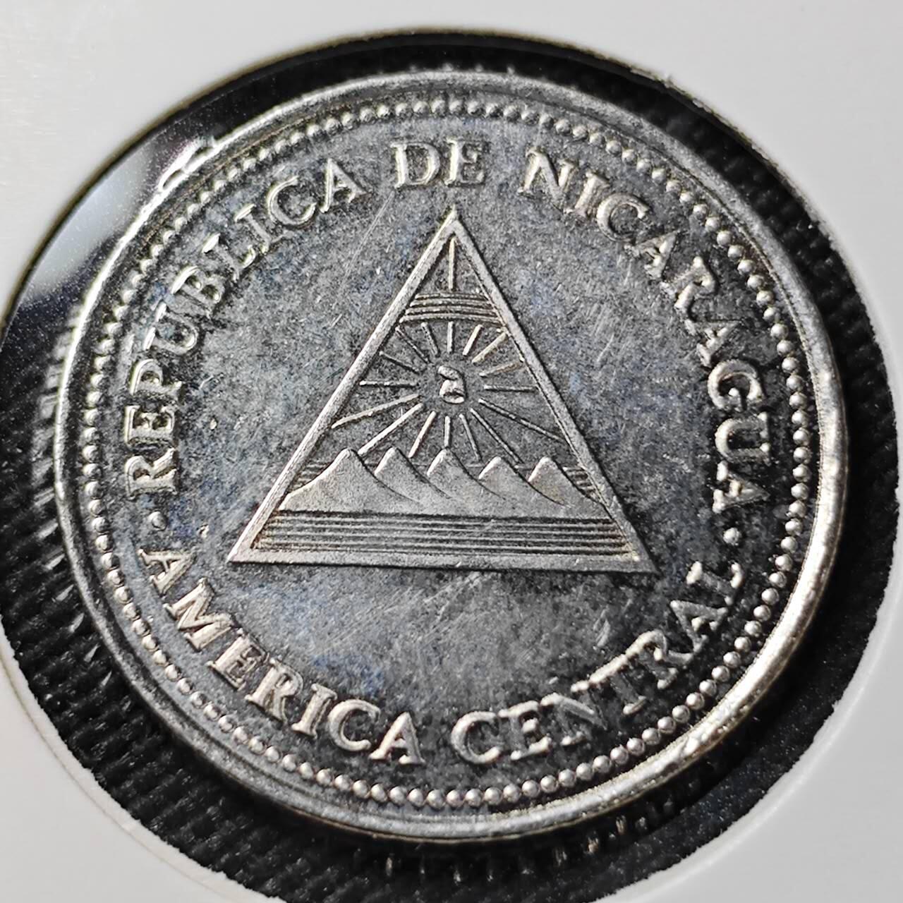 KK钱币收藏小铺  第390期  2月预留时间 周末发货  1997尼加拉瓜1科多巴