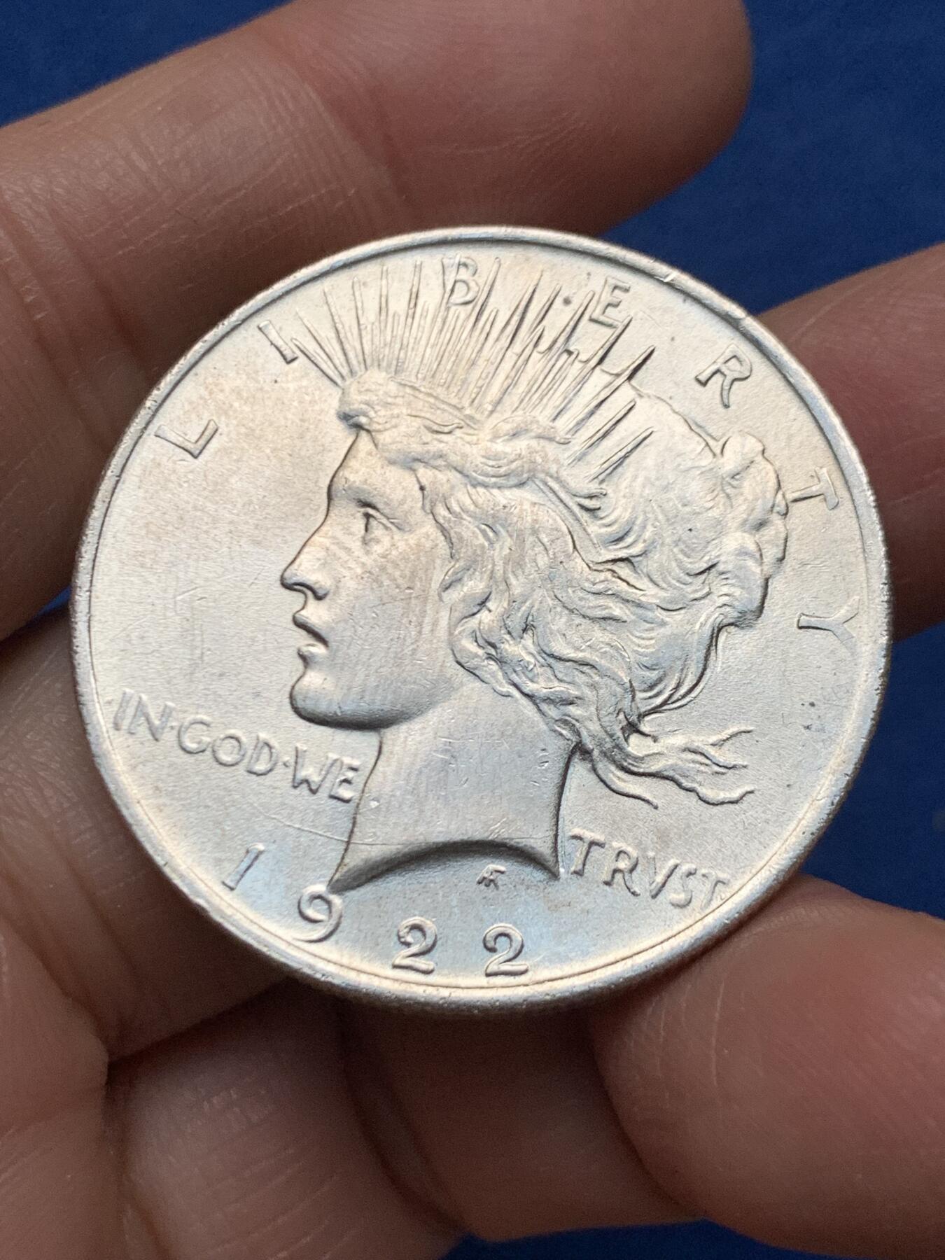 《竞宝斋》第462场 周日，周一，2场连拍 （全场包邮）欢迎送拍 美国1922年和平银币 26.6克