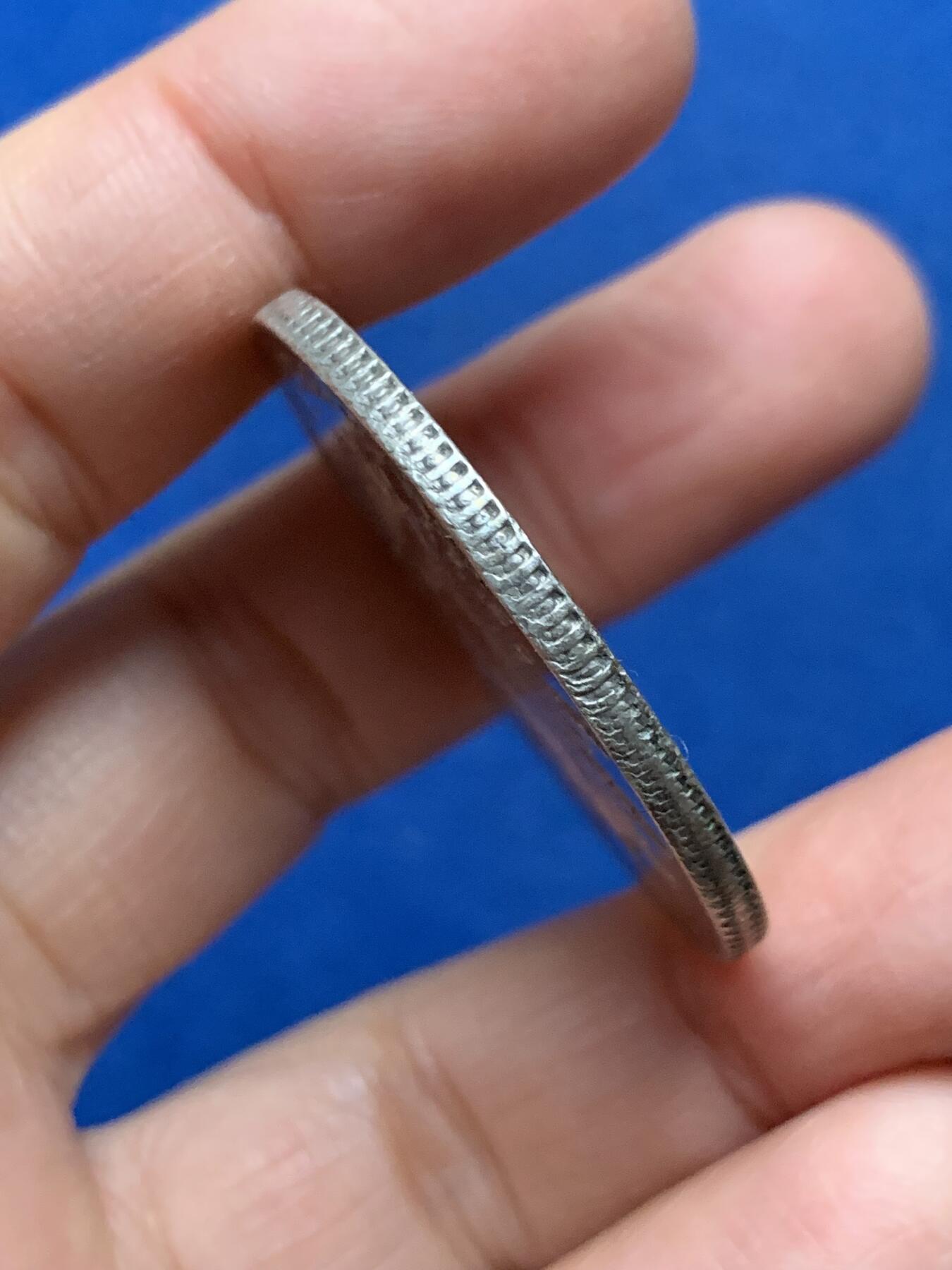 《竞宝斋》第462场 周日，周一，2场连拍 （全场包邮）欢迎送拍 墨西哥1896年花边鹰洋8里亚尔银币 有小戳