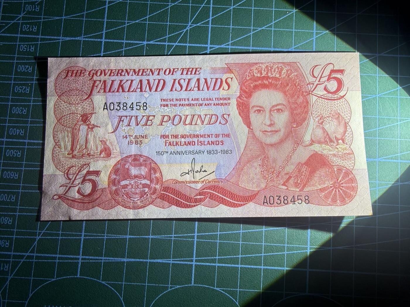 【炜奕收藏】，第五十八期，英属第三场 1983年福克兰群岛5镑纪念钞，UNC-品相，A冠