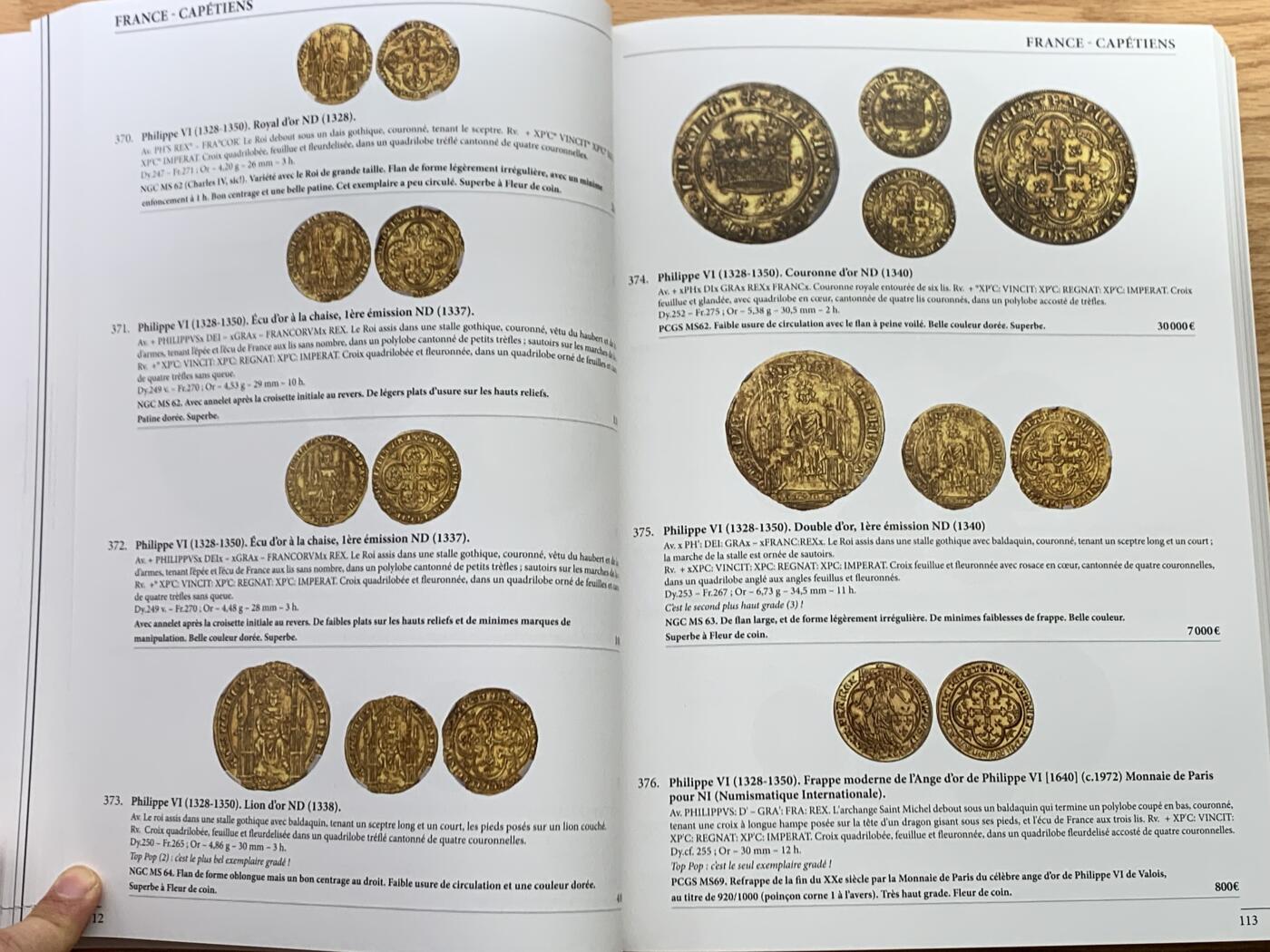 《竞宝斋》第462场 周日，周一，2场连拍 （全场包邮）欢迎送拍 MDC 世界币章拍卖目录 大开本 内图精美 有很多见不到的珍惜币章 重达2.4公斤 包邮