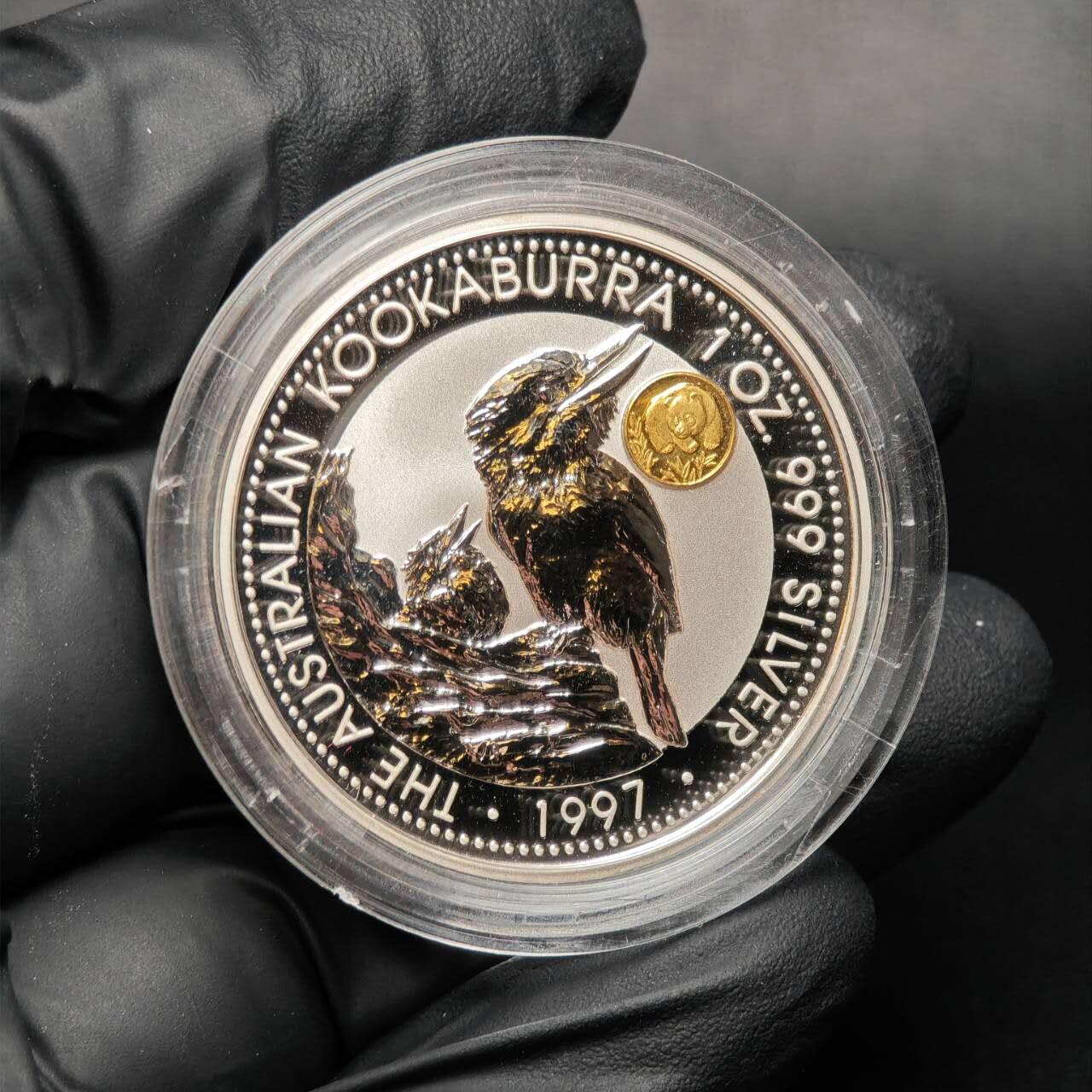 金瓯小拍第三期 古今币章 银价专场 澳大利亚镶金熊猫笑翠鸟银币1997年 重0.5克金31.1克银直径 证书编号02022 背面有一处硫化斑