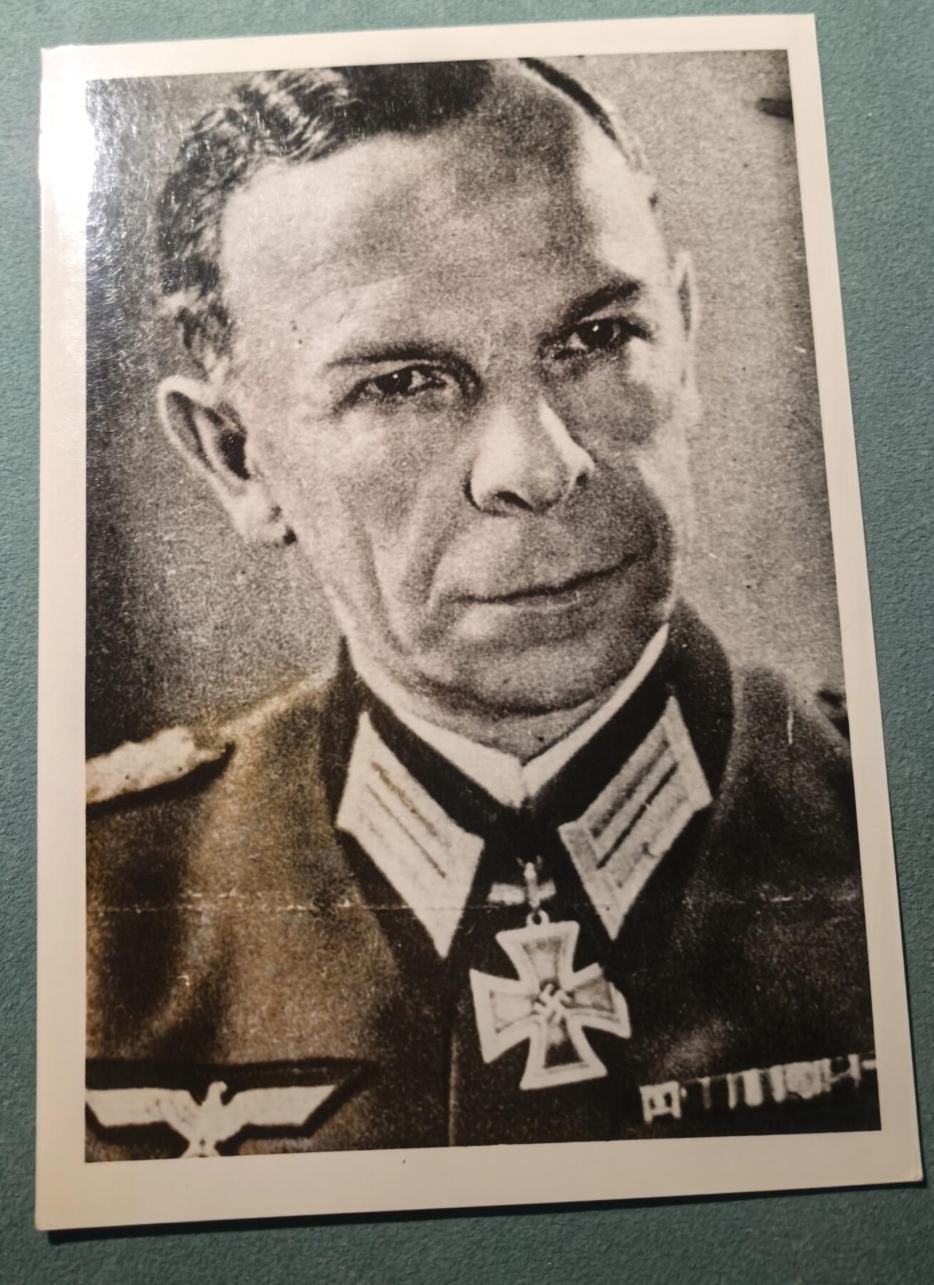 盛世勋华——号角文化勋章邮票专场拍卖第302期 德国（1939）骑士十字勋章获得者照片 陆军上校奥托·赫尔福特 后官至少将 佩戴骑士十字勋章等