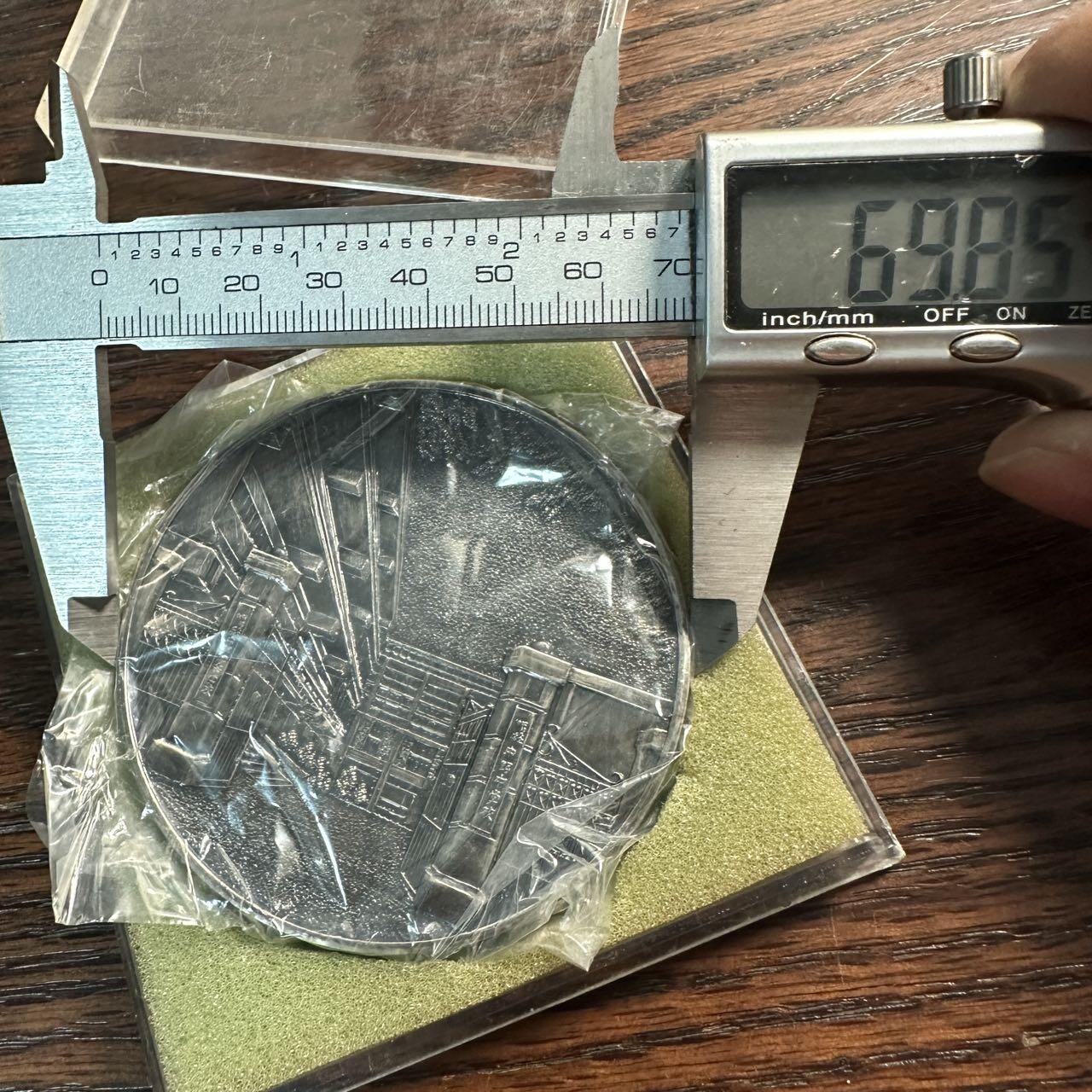 蒂克钱币-第57场 日本章 企业章拍卖  日本东京武藏野台高中 纪念章70mm 139g