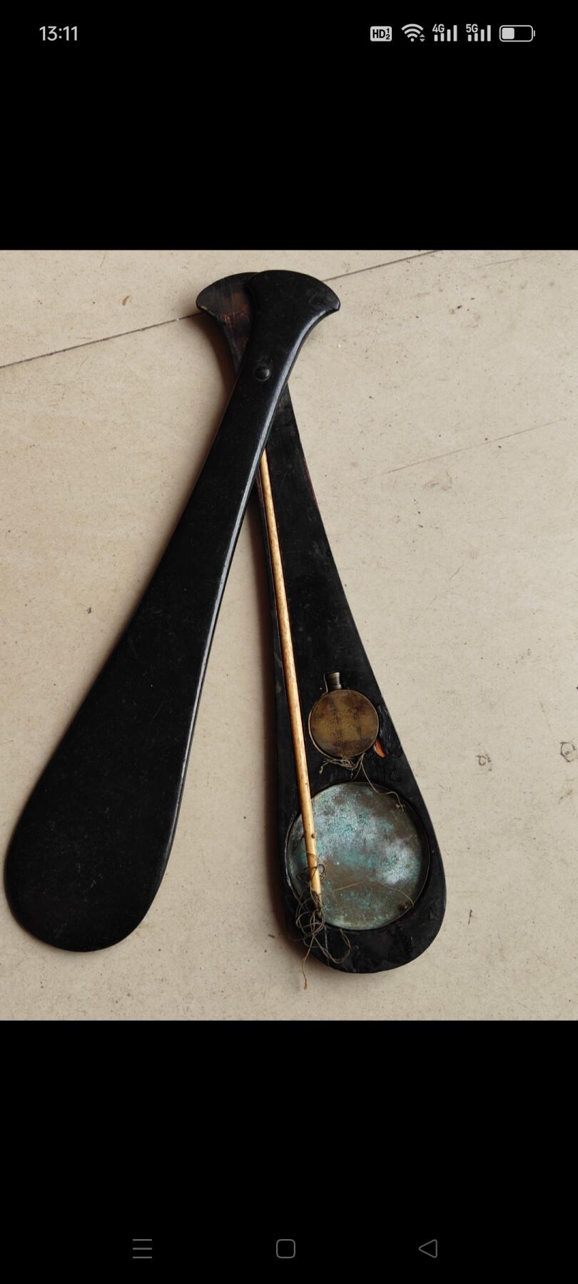 民国时期戥子称一套，象骨称杆，铜秤砣带款，称盒底部有裂