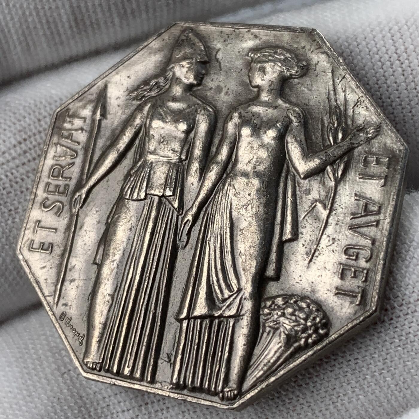 掌中浮雕-藏着的欧洲第051场 法国巴黎外汇经纪人八角银章， 31.7mm ，19.98g