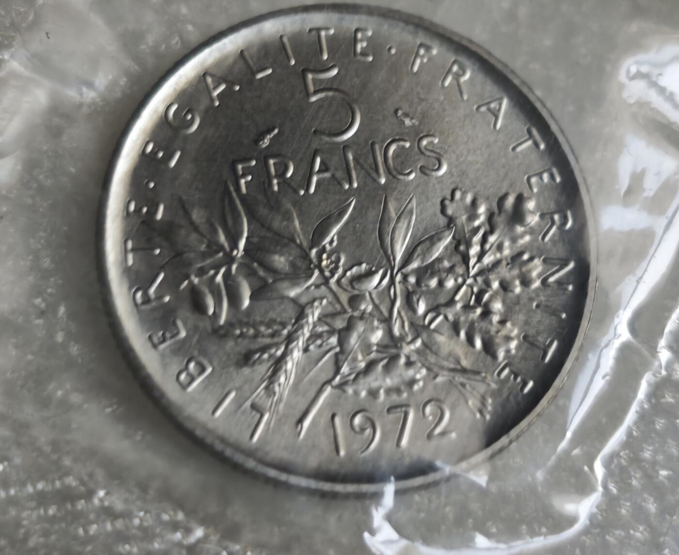 瓶子🏺第227期拍卖会  1972年法国7枚套  原盒  大力神10法郎为银币  25克  25×0.9×27=607.5