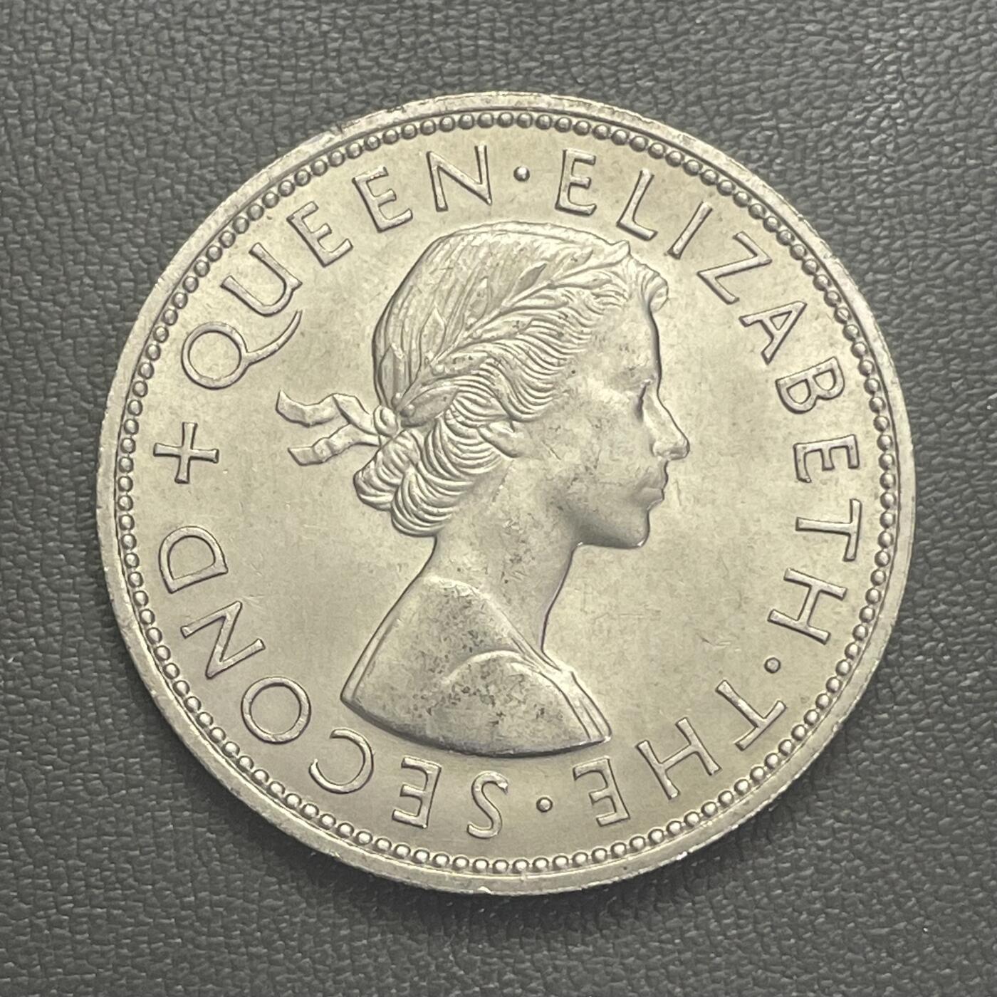 回流0201 极美未使用 新西兰1965年半克朗铜镍币 发行量20万枚