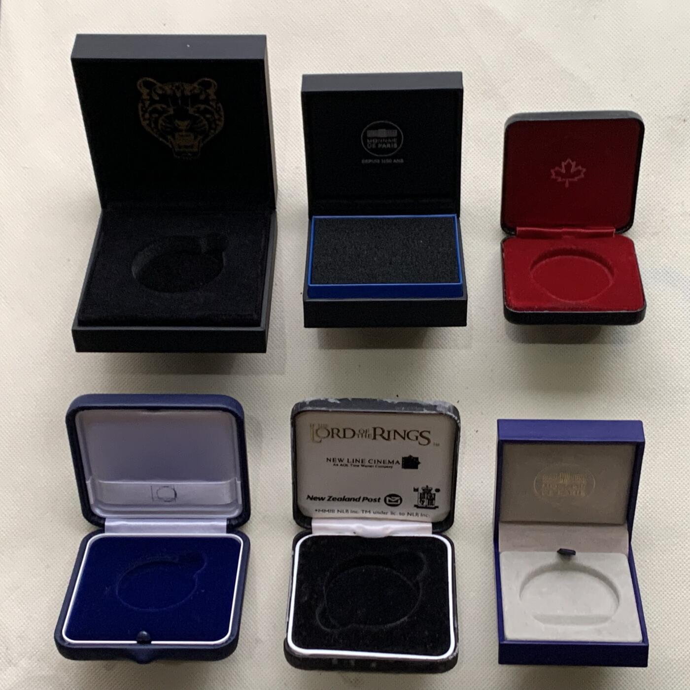 《竞宝斋》第462场 周日，周一，2场连拍 （全场包邮）欢迎送拍 钱币空盒 10个一组 细节见图