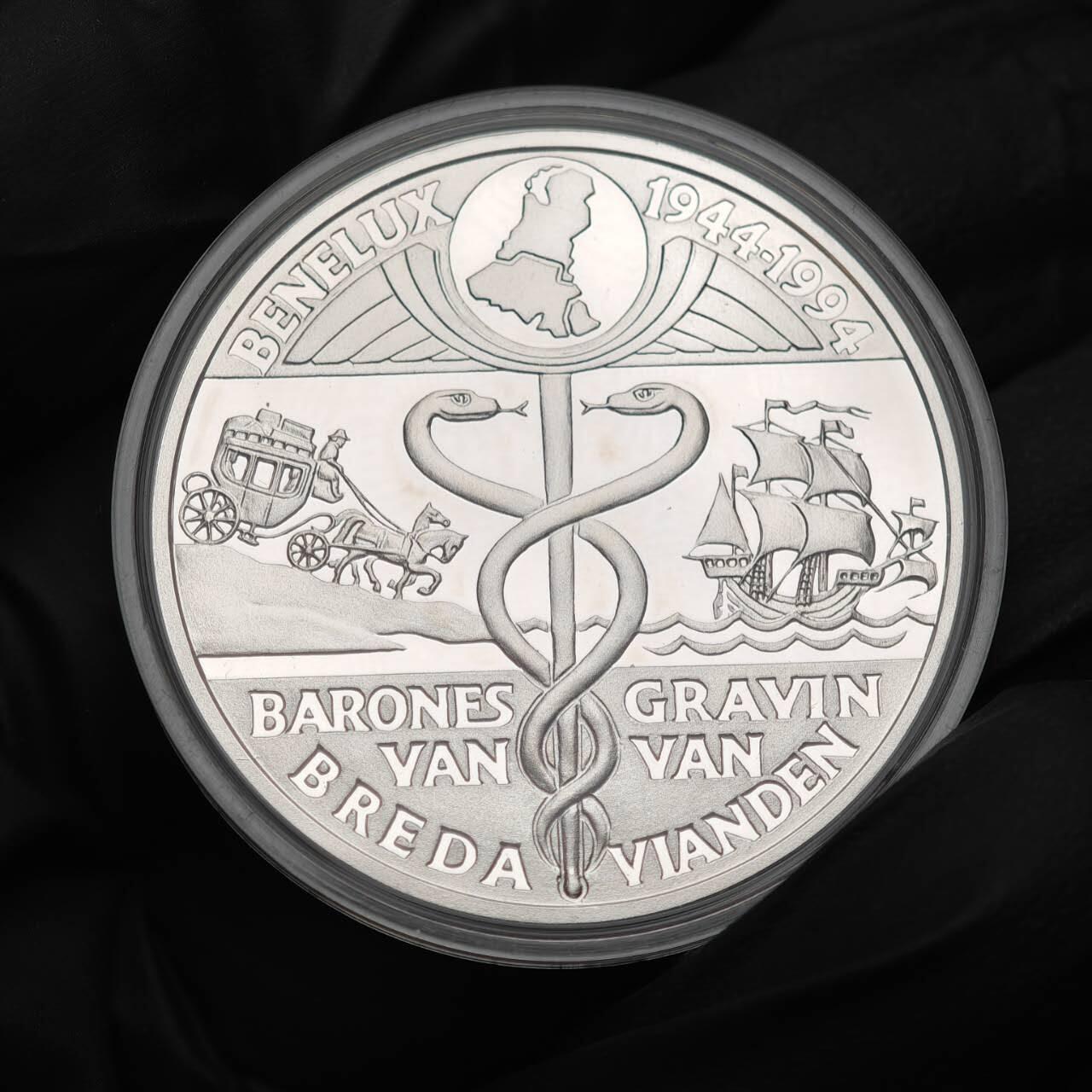 金瓯小拍第三期 古今币章 银价专场 荷兰三盾徽精制银章 25克 铸造精细