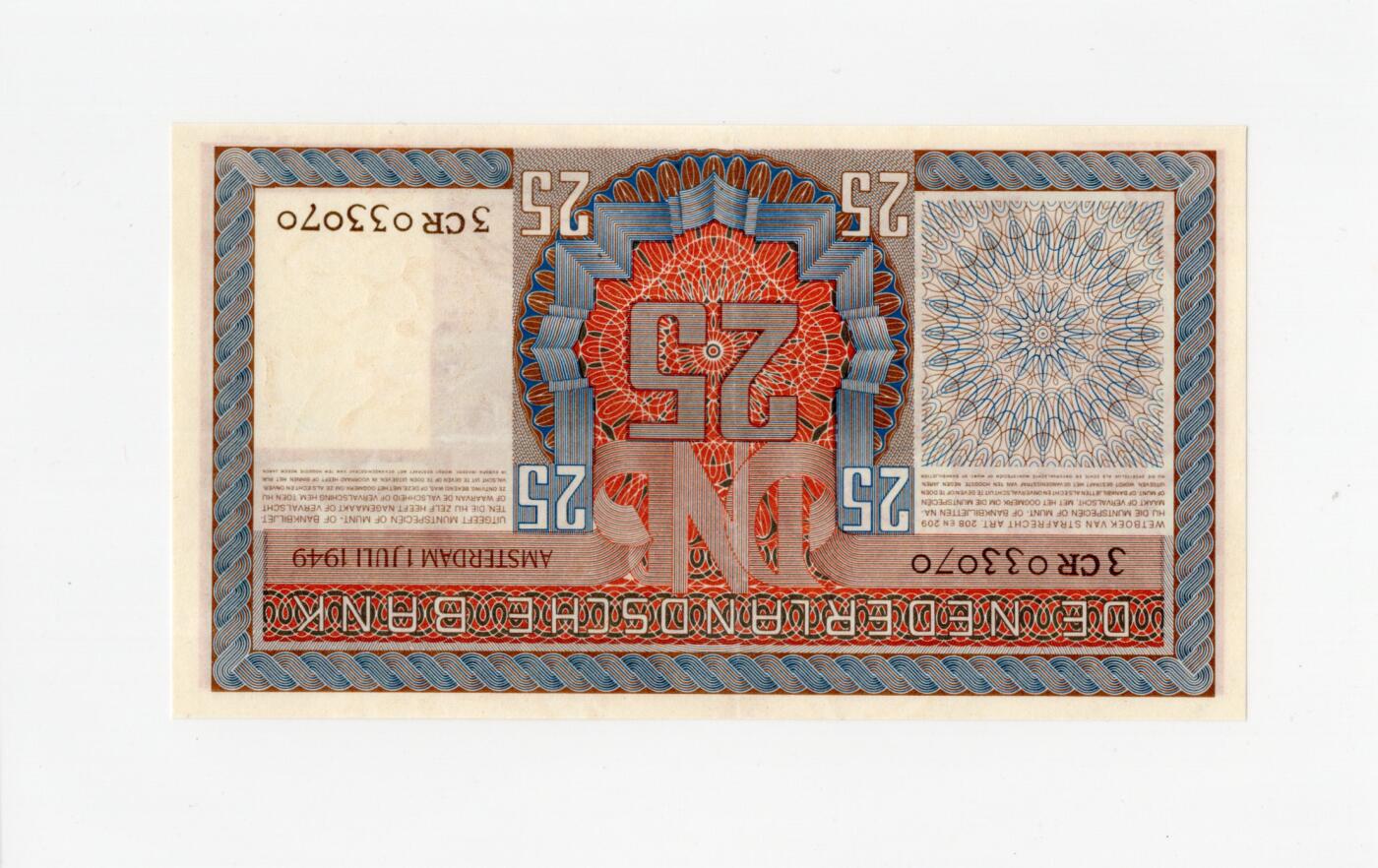 徐霞客拍卖首拍 荷兰	P-84 1949年25盾	AU+ 3CR033070 纸币正面的男性形象是荷兰“航海精神”的象征，代表着荷兰17世纪“黄金时代”的航海与贸易辉煌。承载着荷兰民众在战后艰难岁月里的希望与韧性，是一代人的集体记忆，这种历史情感赋予了纸币超越货币本身的收藏意义，这版1949年25盾是荷兰盾收藏序列中的“开门品种”，对资深藏家具有极高的吸引力。				