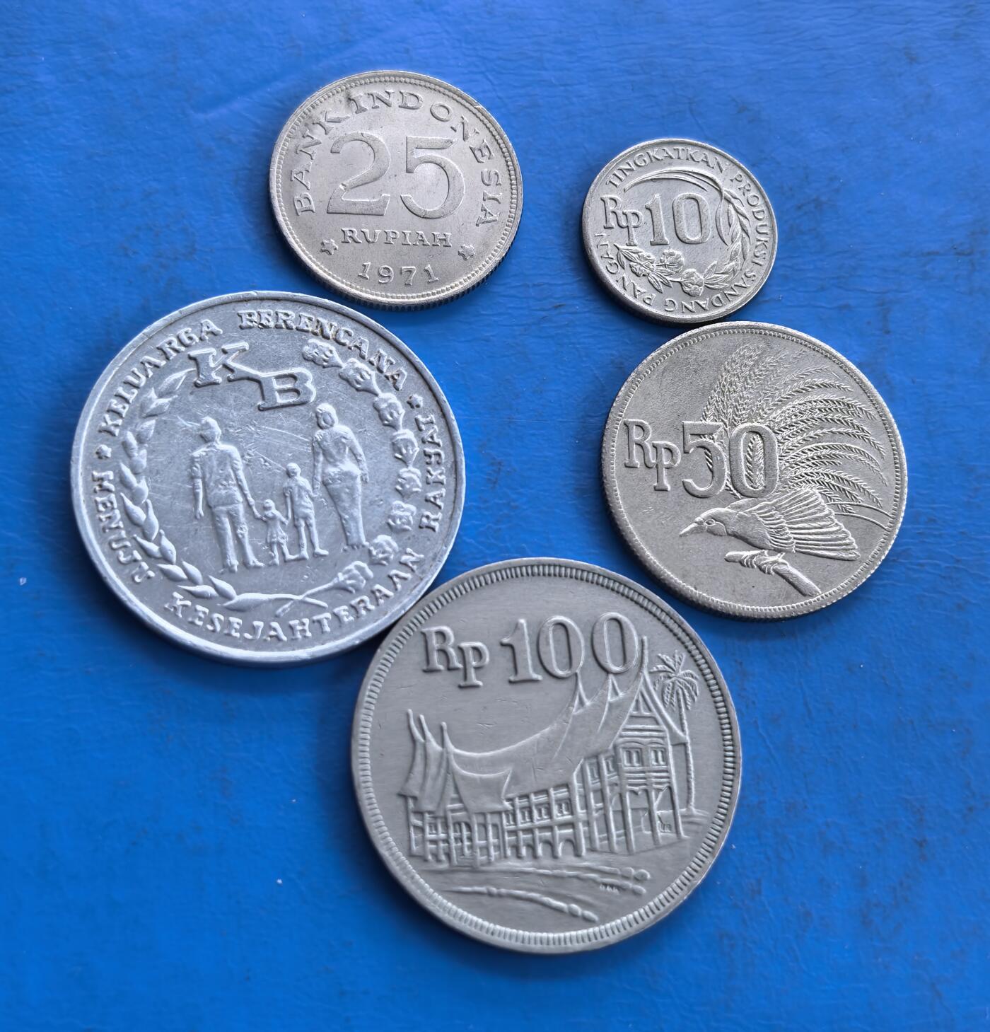 外国优质老铜币高银银币，周六九点倒数截拍，满百包邮，持续收拍 印度尼西亚5枚