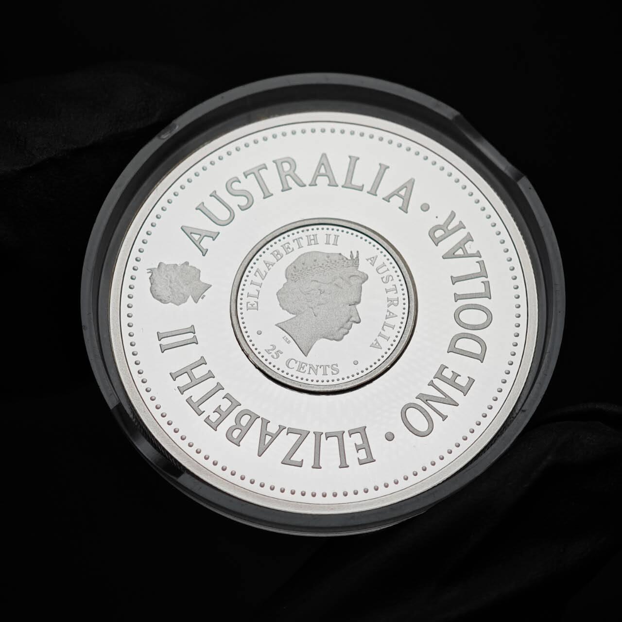 金瓯小拍第三期 古今币章 银价专场 澳大利亚母子组合银币2枚1套2006年 重32.2克 世界杯主题 带盒证 盒严重破损