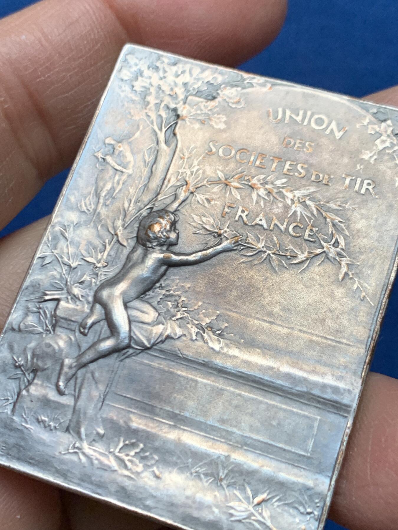 《竞宝斋》第462场 周日，周一，2场连拍 （全场包邮）欢迎送拍 法国军事战争准备镀银铜章 34.4克 50.8*38.2mm 丰饶角铜标