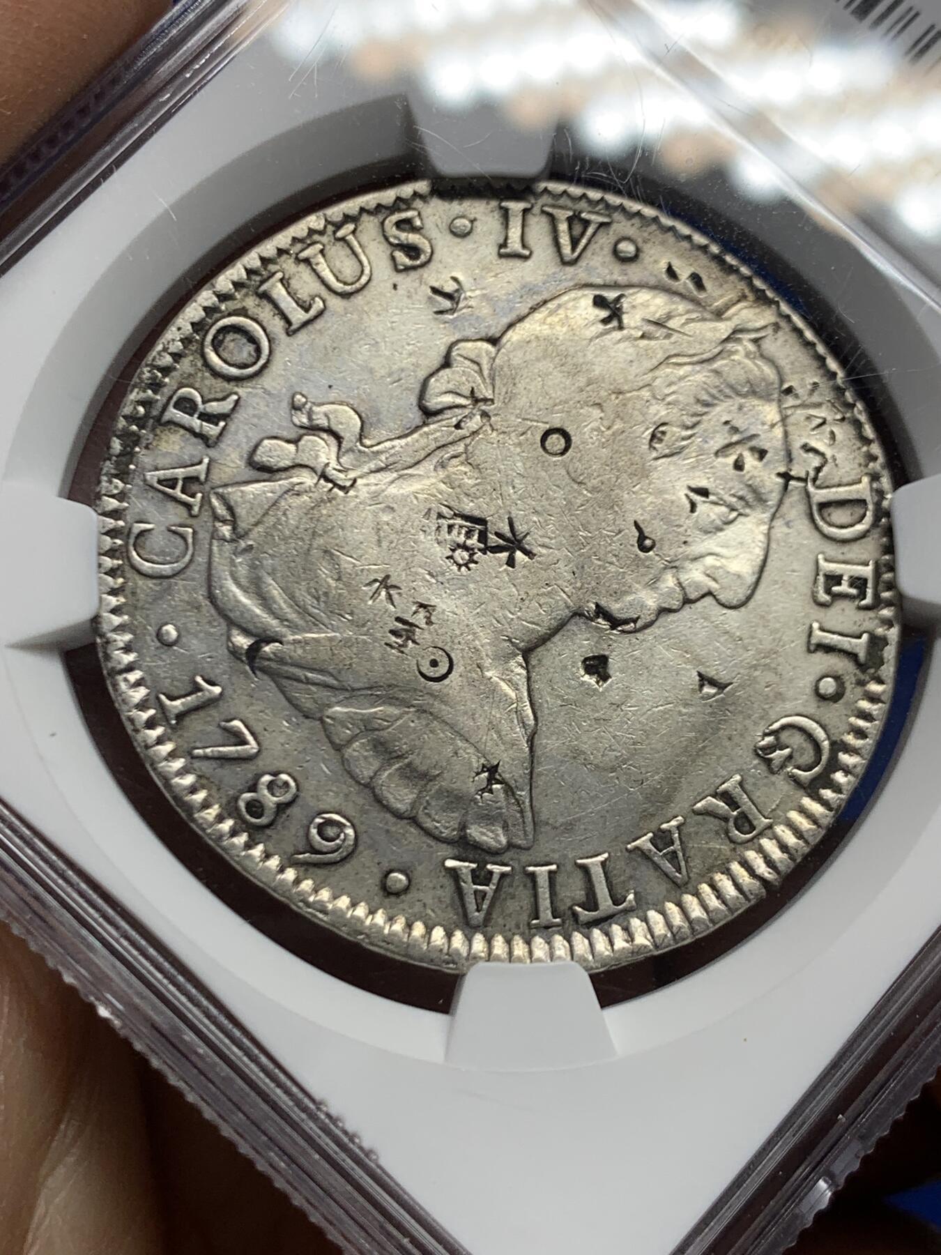 《竞宝斋》第462场 周日，周一，2场连拍 （全场包邮）欢迎送拍 NGC评级 墨西哥1789年卡洛斯四世双柱8R 稀少过渡版，卡三头像卡四名字，多戳，装盒真假无忧