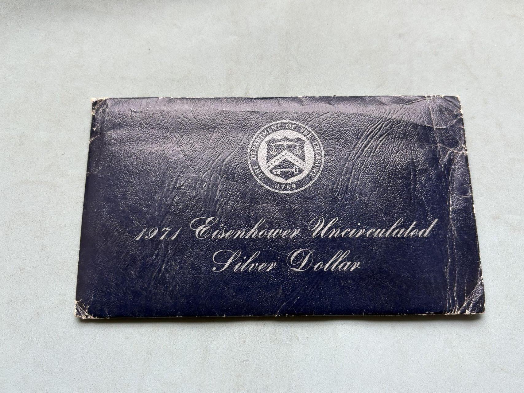 盛世勋华——号角文化勋章邮票专场拍卖第302期 美国1976年建国200周年大一元纪念银币以及一枚蓝色纪念代币， 带原包装，美国铸币局专为收藏家发行的未流通版本，属于“蓝包（Blue Pack）”系列，重24.59克，直径38毫米