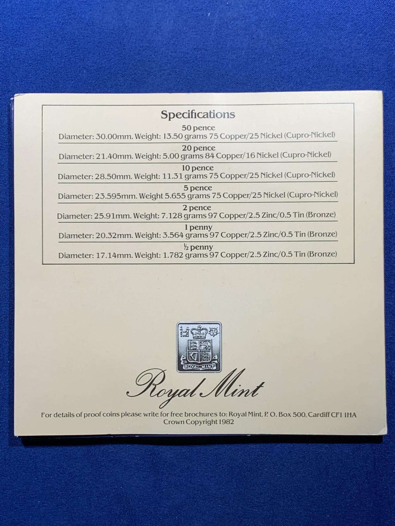 《竞宝斋》第462场 周日，周一，2场连拍 （全场包邮）欢迎送拍 英国1982年套币 礼品原装7枚币和1枚章 包含少见的1/2便士