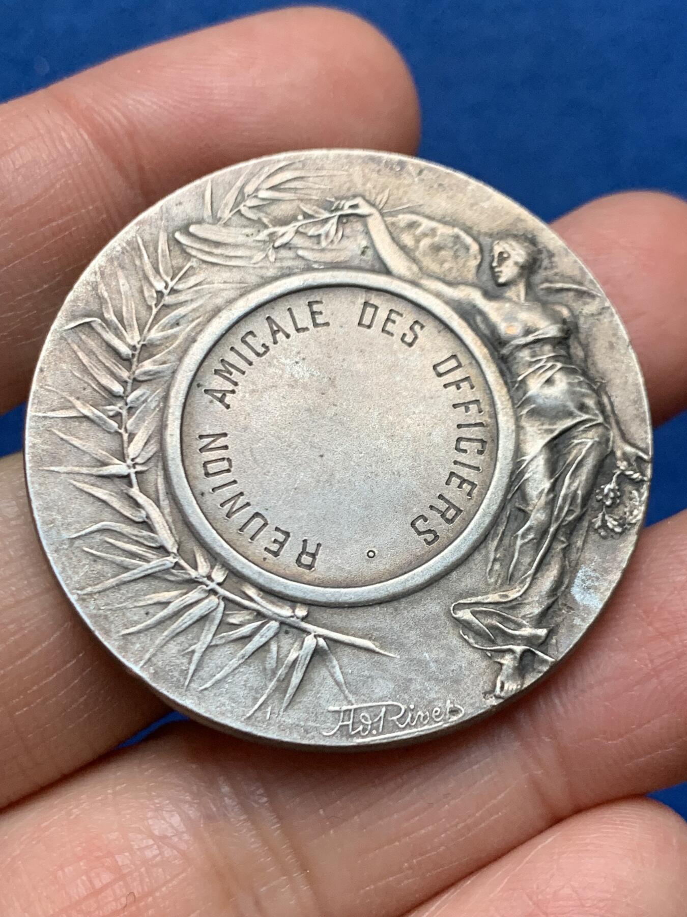 《竞宝斋》第462场 周日，周一，2场连拍 （全场包邮）欢迎送拍 法国军官联谊会镀银铜章 35.2克 40mm 丰饶角铜标