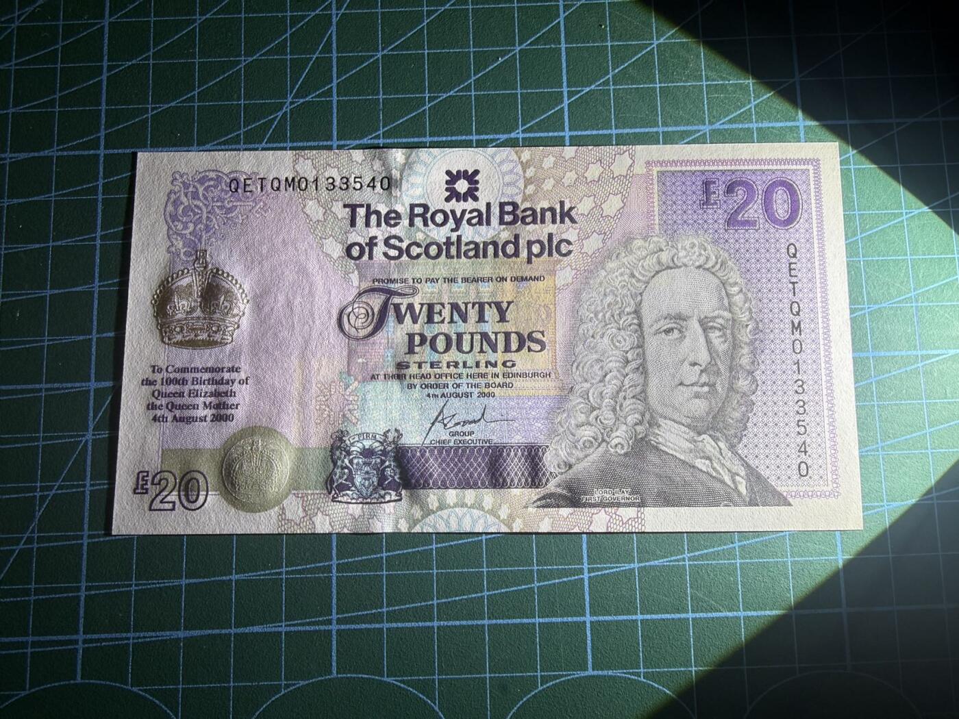 【炜奕收藏】，第五十八期，英属第三场 2000年苏格兰皇家银行20镑纪念钞，UNC品相
