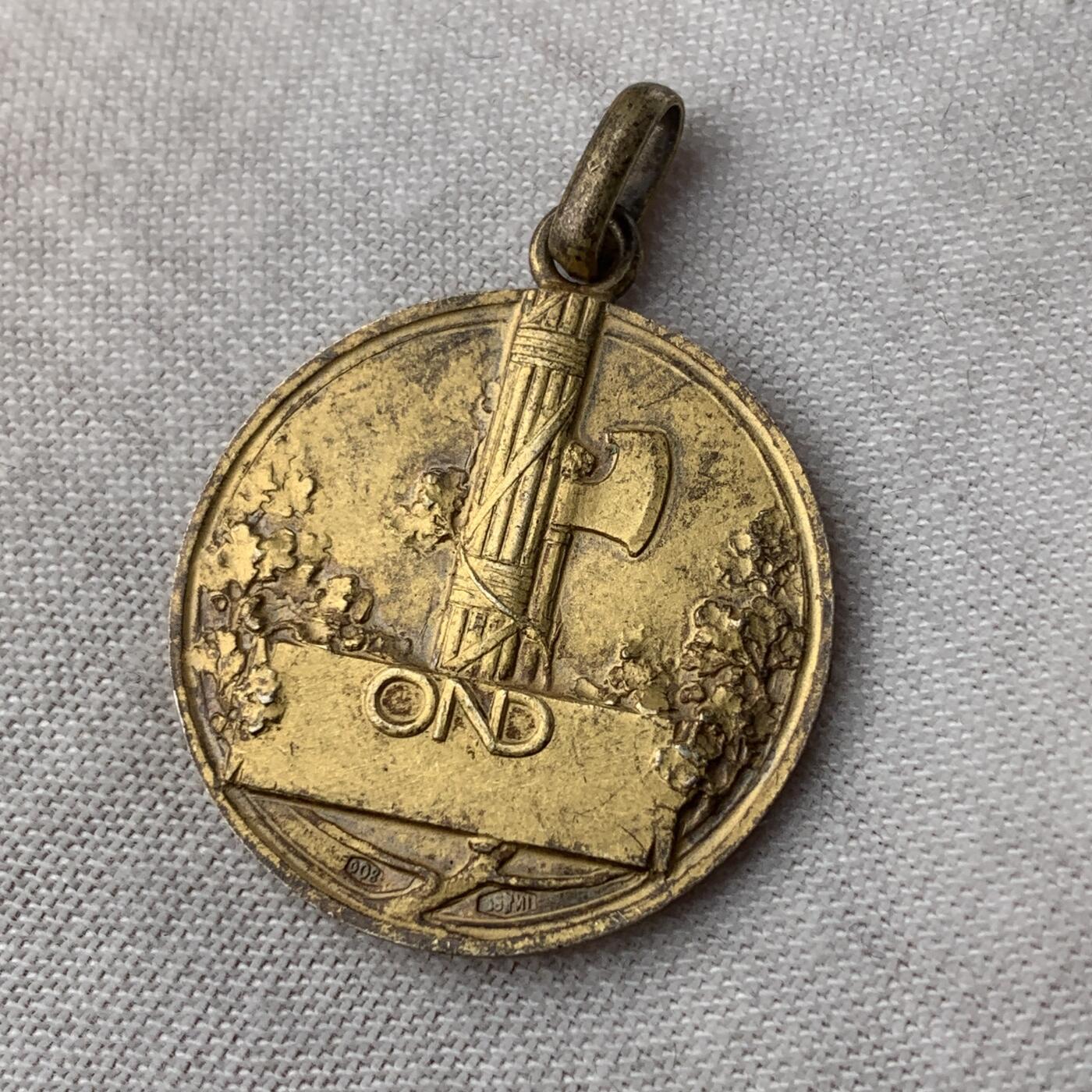 掌中浮雕-藏着的欧洲第051场 意大利百年古董镀金银章奖牌 ，章体24.3mm， 5.8g，戳记: 800银  罕见