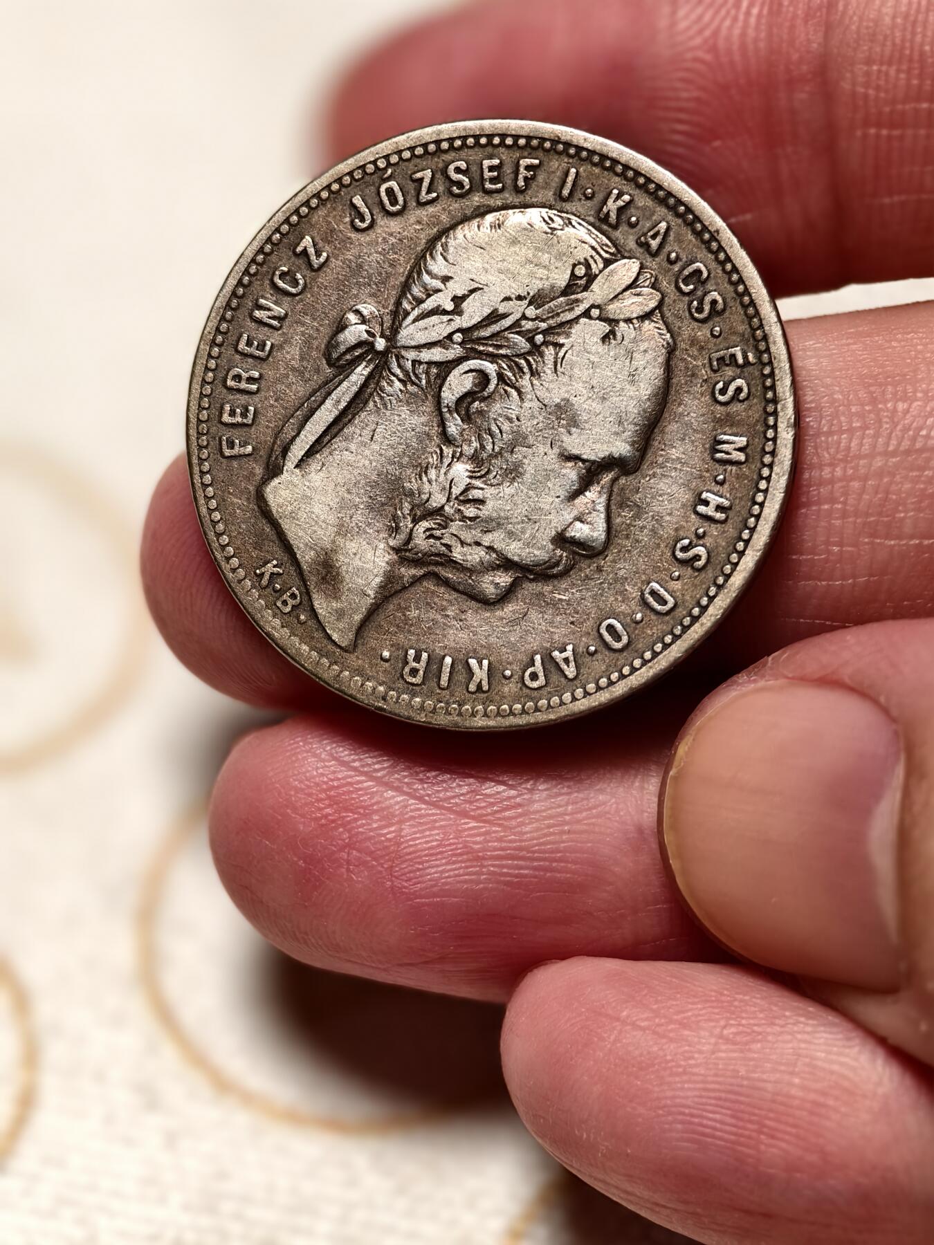 抚柳草堂-第十一期章牌钱币  奖章勋章限时免佣 满百包邮 放漏专场 1881奥匈帝国弗朗茨约瑟夫一世1福林银币 老包浆好味道重12.3g