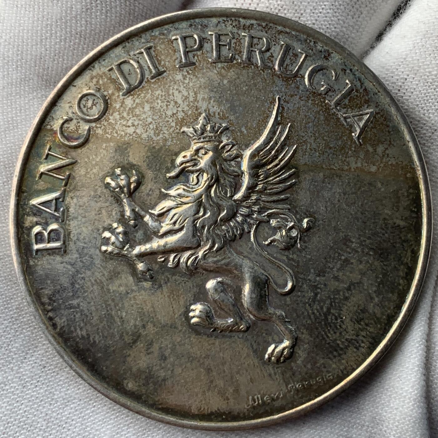 掌中浮雕-藏着的欧洲第051场 PERUGIA银行纪念银章，50mm，49.86g