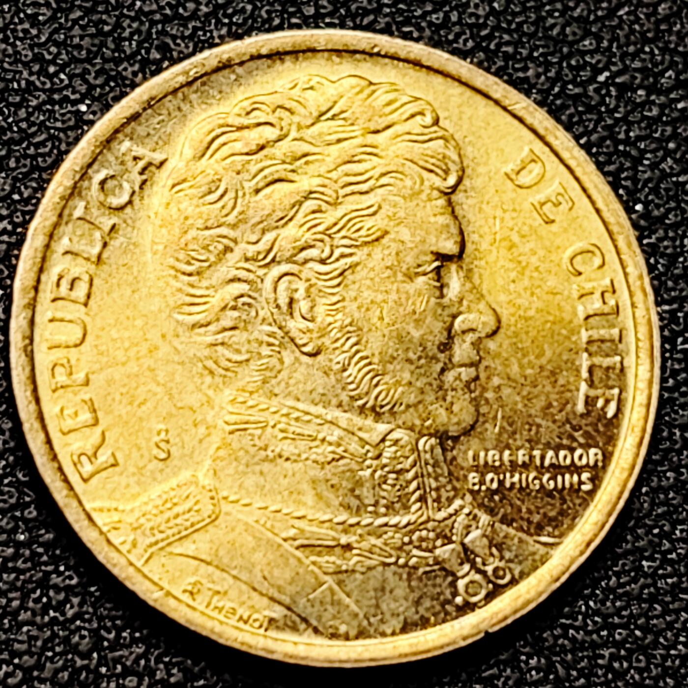 泉币菌-第176场- 精品福利场 铜光美品 智利2006年10比索青铜币 独立战争领袖奥希金斯 21MM 