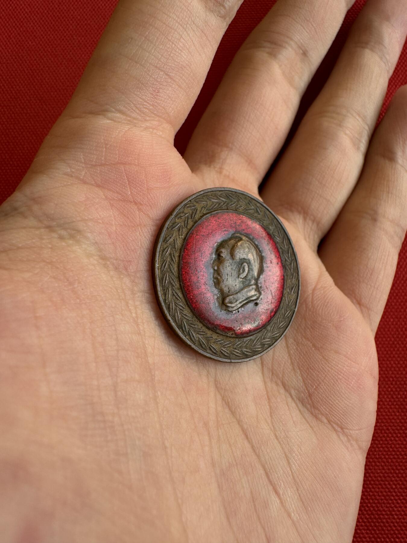 五哥徽章群   28号周三晚上八点4群联拍 铜章