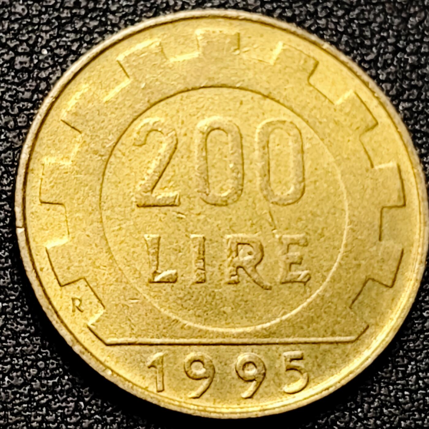 泉币菌-第176场- 精品福利场 意大利1995年200里拉 丰收女神 齿轮 铝青铜币 外国硬币 24mm 