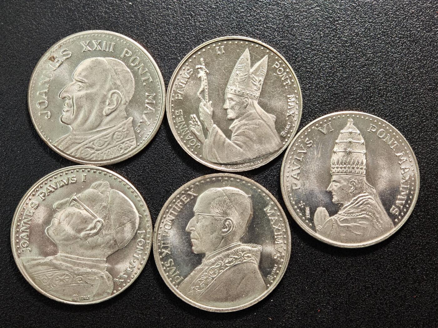 【德藏】世界币章拍卖第163期（拍品征集中~欢迎藏友联系） 1983年 梵蒂冈教皇金属纪念章 5枚一套 直径约：35.4mm/枚；重约：15.6g/枚