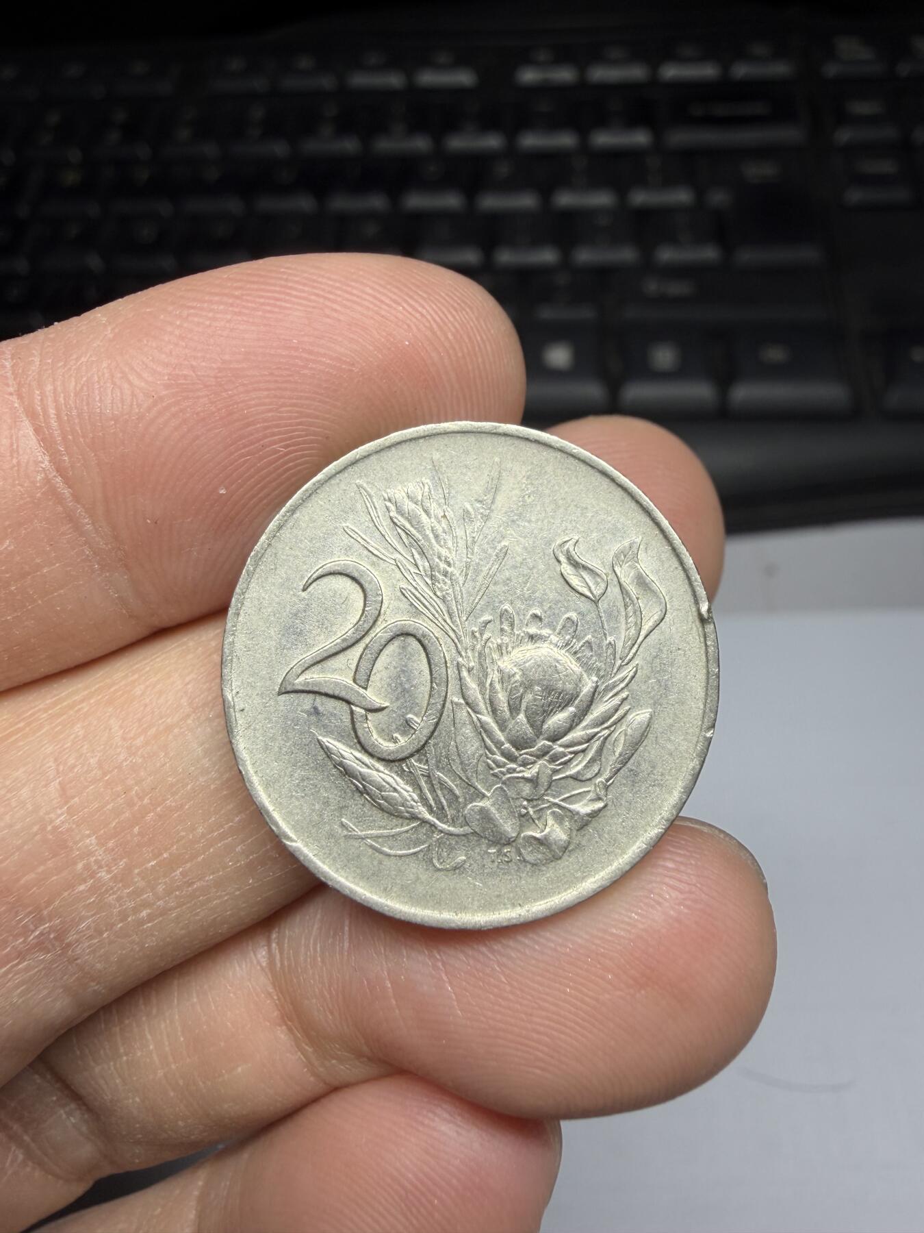 2025年集古藏今外币拍卖第二期-第1场—（总第301拍），可以寄存60天，满160元包邮。 1966年南非20分