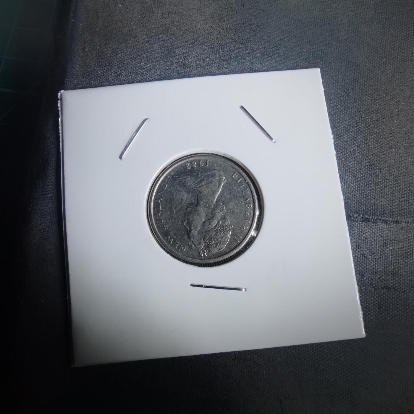 沼泽如烟--第976场 新西兰1982年五分