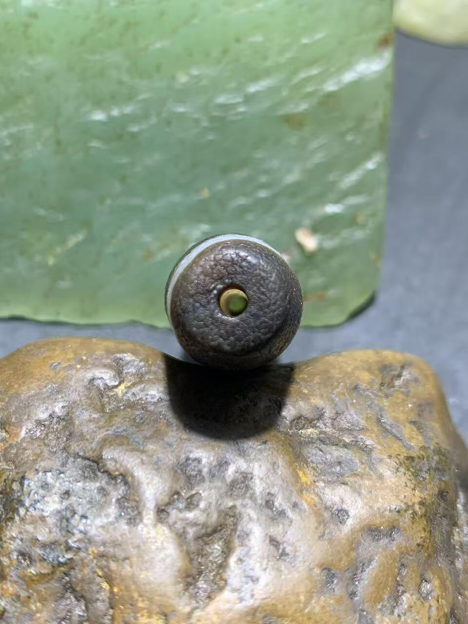 精美冰飘药师玛瑙龙鳞风化纹桶珠一个