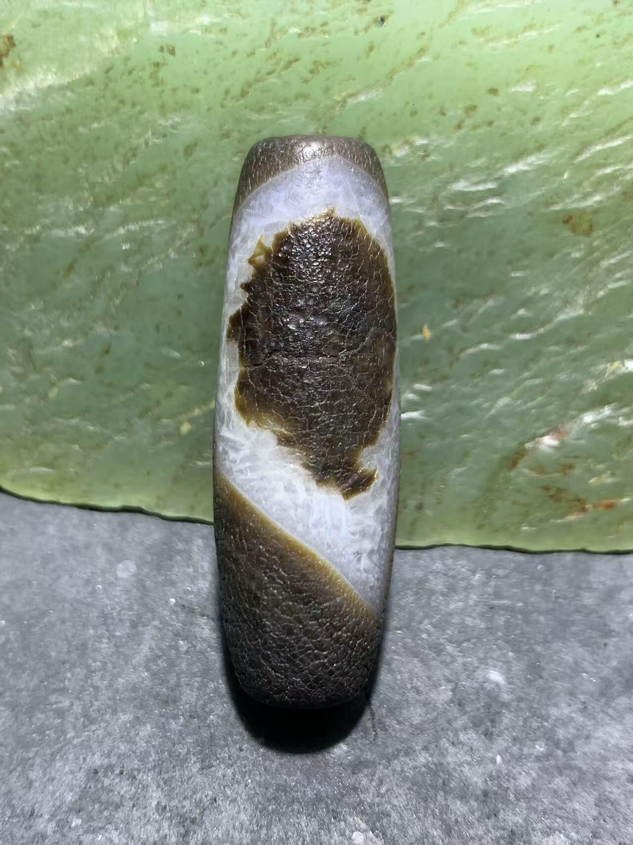 精美冰飘药师玛瑙龙鳞风化纹桶珠一个