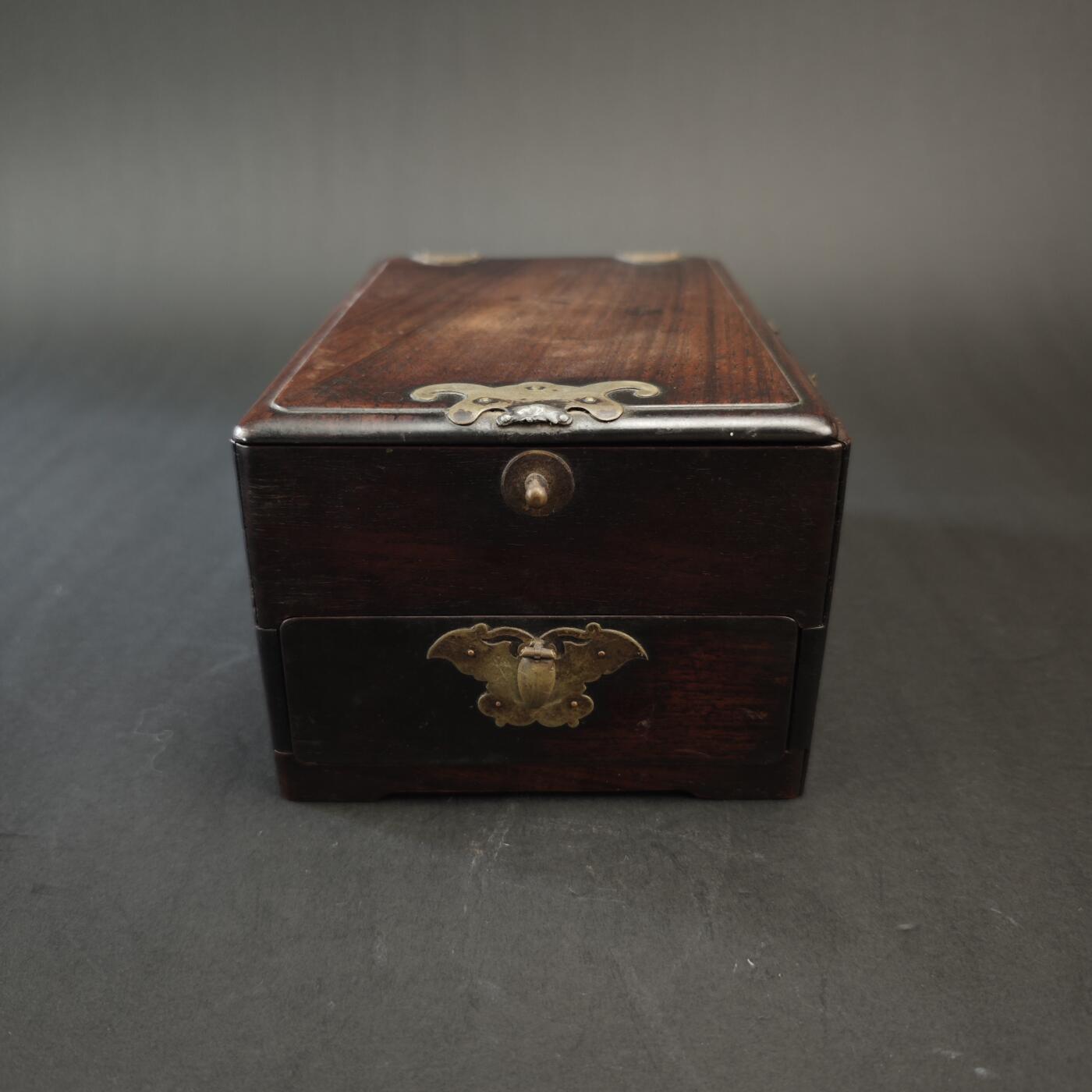 上海都达杂项专场九（全场包邮） 清 老红木铜福佩首饰箱1-257