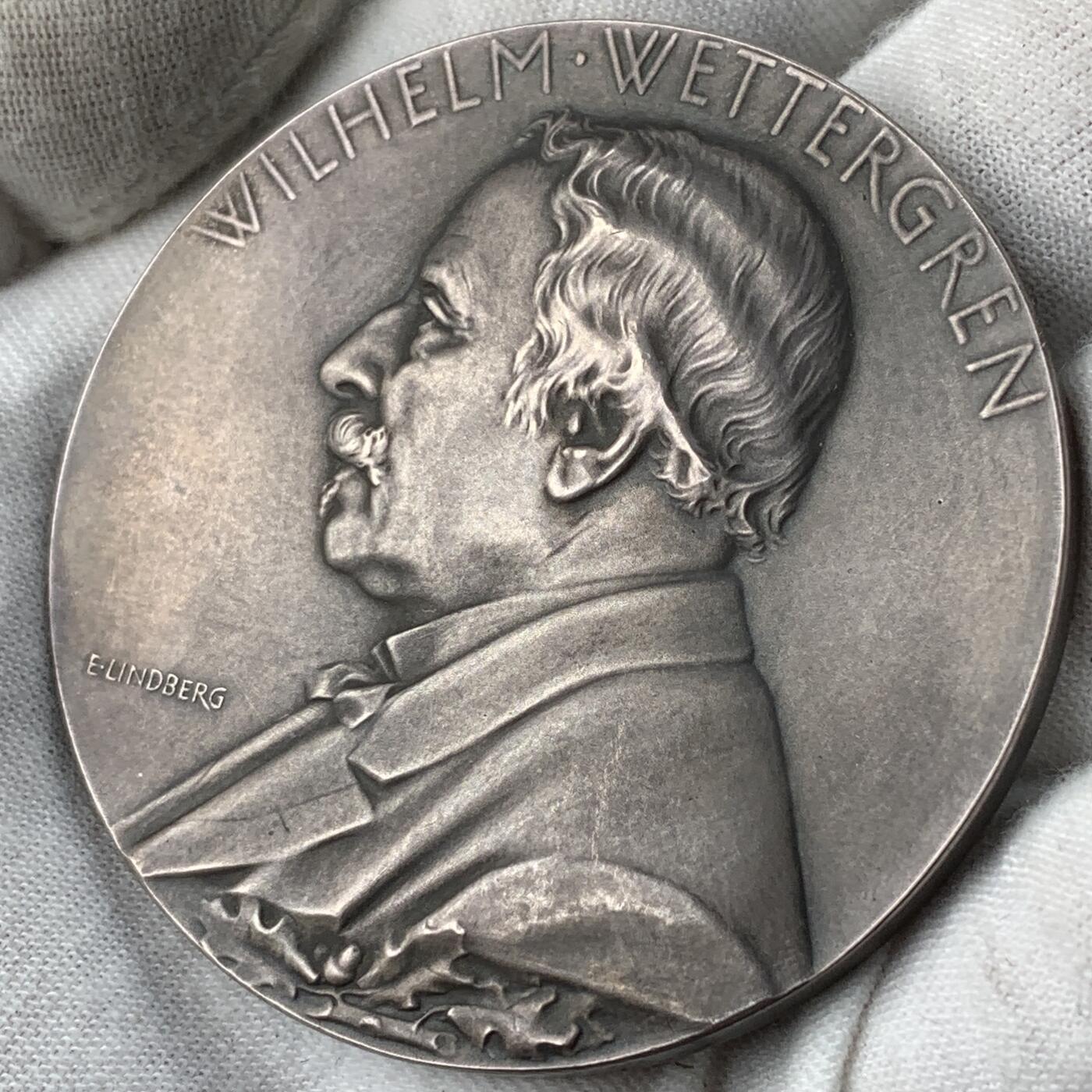 掌中浮雕-藏着的欧洲第051场 1900年瑞典博克斯霍尔姆股份公司成立25周年银章，E.lindberg雕刻，56mm，96g，配有合适的盒子