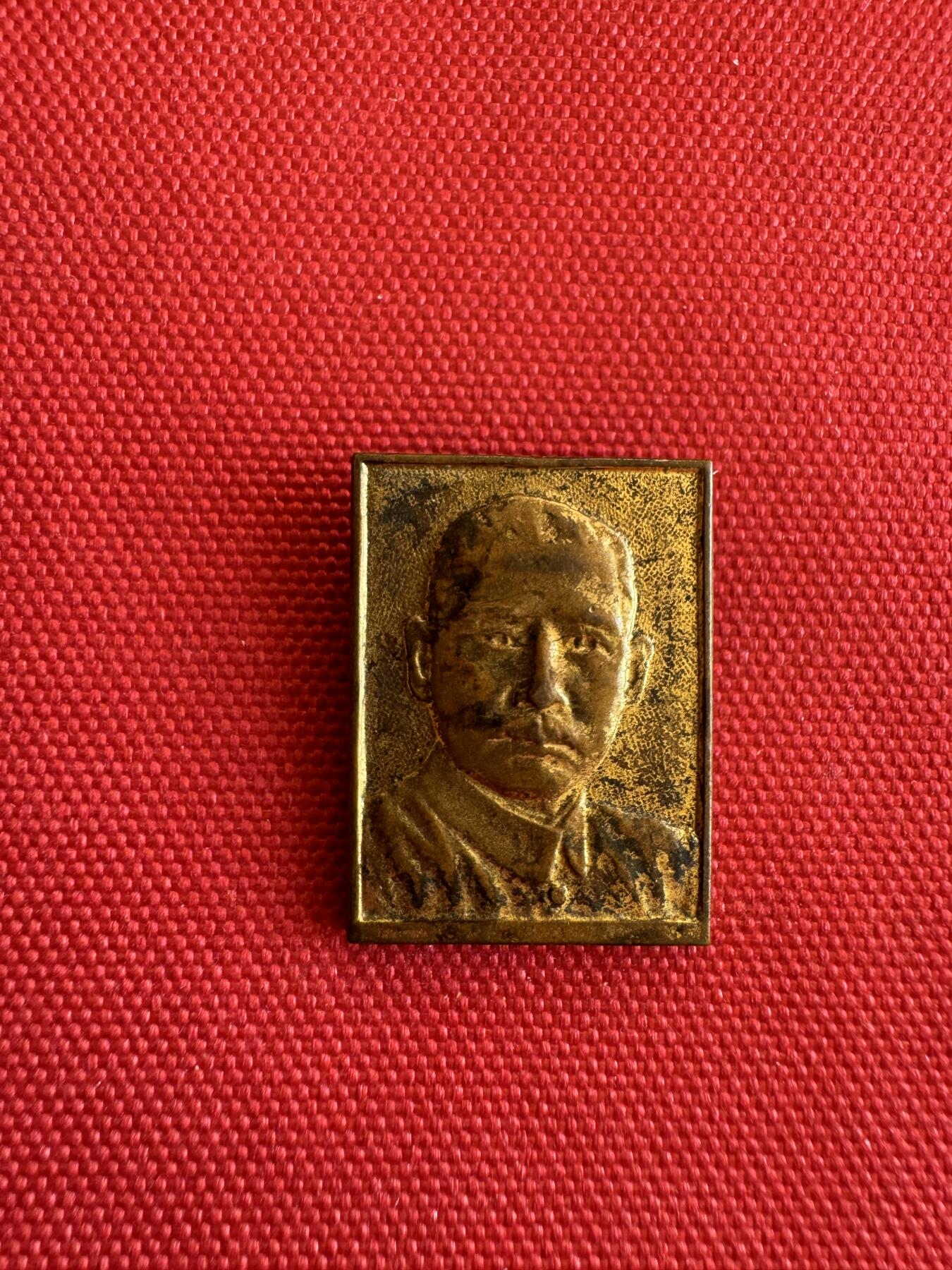 五哥徽章群   28号周三晚上八点4群联拍 铜章