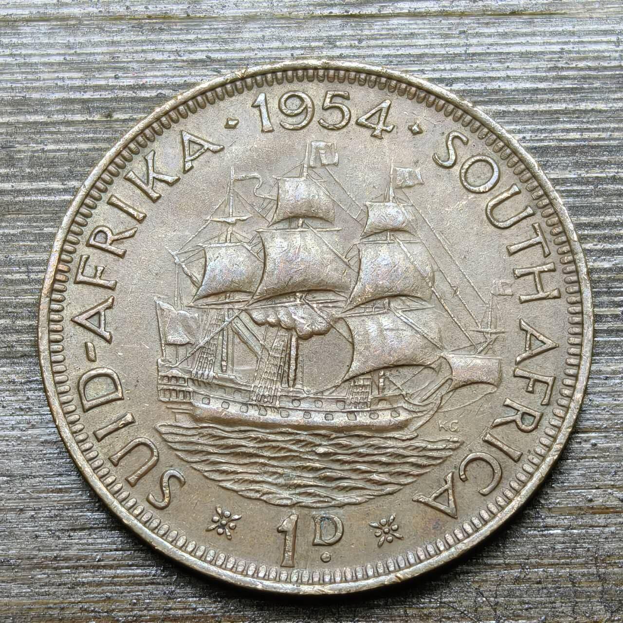 【铜匠收藏】★第141★散币专场 不寄存，30包邮。不满30元，支付5元运费。《接受代拍 代送NGC评级》 58【无寄存】1954年 英属南非 伊利莎白二世1便士帆船青铜币