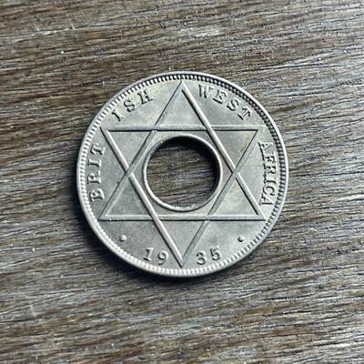 【本场4.12号发货】★第145加场★精品硬币 套币专场 不寄存，200包邮。不满200元，支付5元运费。《接受代拍 代送NGC评级》 - 100【无寄存】1935 英属 西非 乔五 1/10便士 镍币