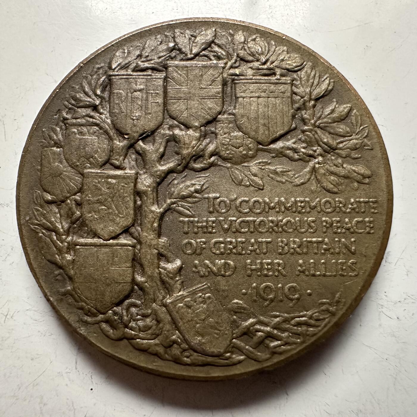 🌹外币初藏🌹🐯2026年第13场  每周二四六晚8️⃣点 接代拍 英国1919年一战胜利与和平纪念章 36.2毫米14.2克