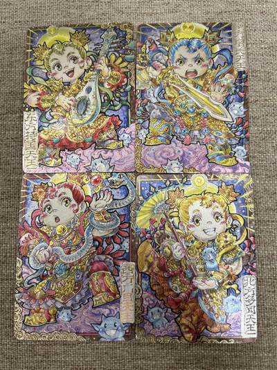 喜灰玩卡拍卖第四期，接代拍，免佣金帮卡友们拍卖，欢迎送拍，释放现金流，让自己有资金可以购买更多喜欢的卡牌，让别的卡友能淘到更多心仪的卡牌 - 卡萃 李尊奇老师绘折光粗闪四大天王