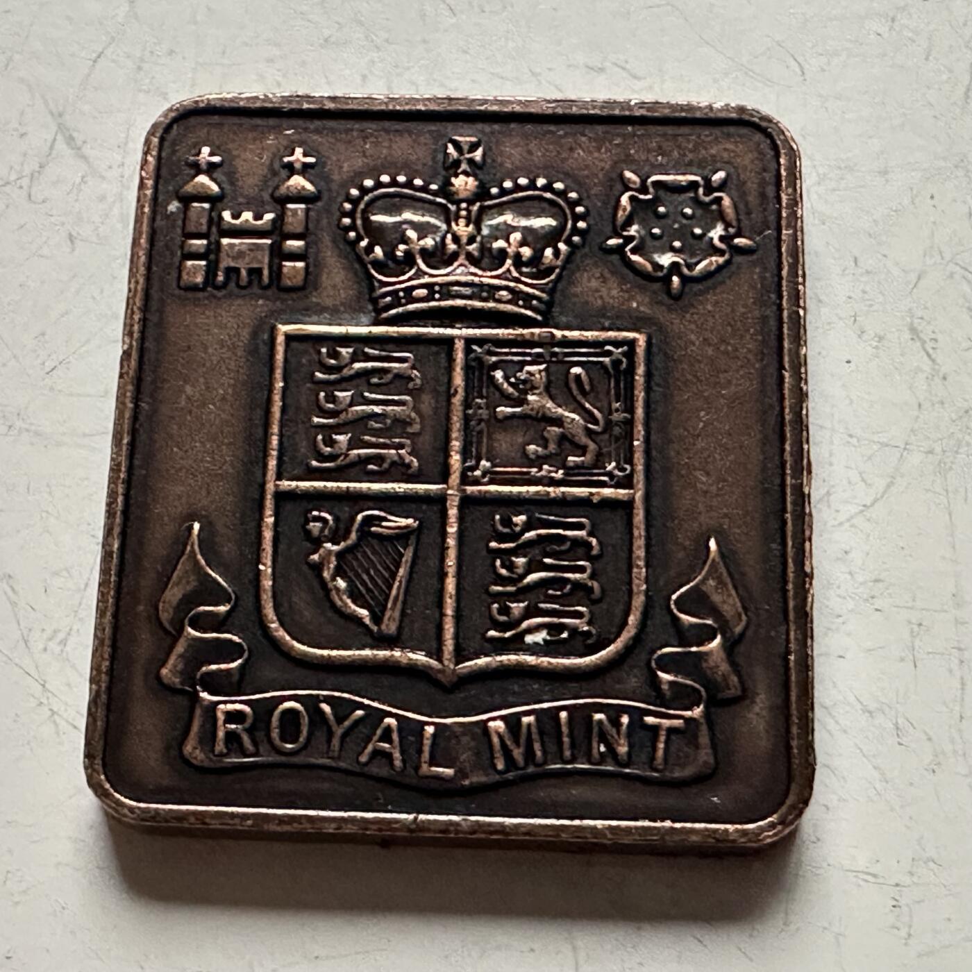 🌹外币初藏🌹🐯2026年第13场  每周二四六晚8️⃣点 接代拍 英国皇家造币厂1981年套币年章