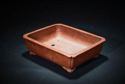 上海都达杂项专场九（全场包邮） - 吴小卫制 紫砂贴花山水云头纹四足花盆1-425