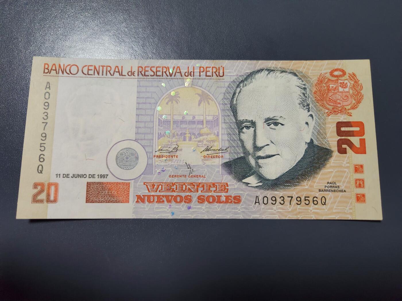 1月27号晚上8点 外国纸币自动截拍第14场 秘鲁1997年20索尔 近新极美品