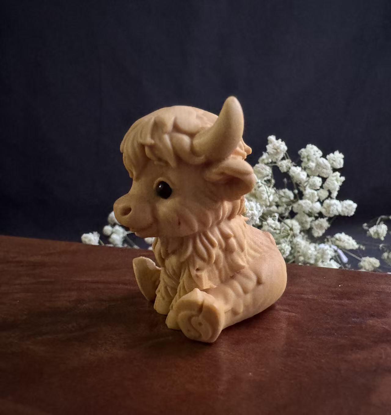 零元拍：哈基米系列，黄杨木雕12生肖之：牛宝，高约：40MM。就这么可耐