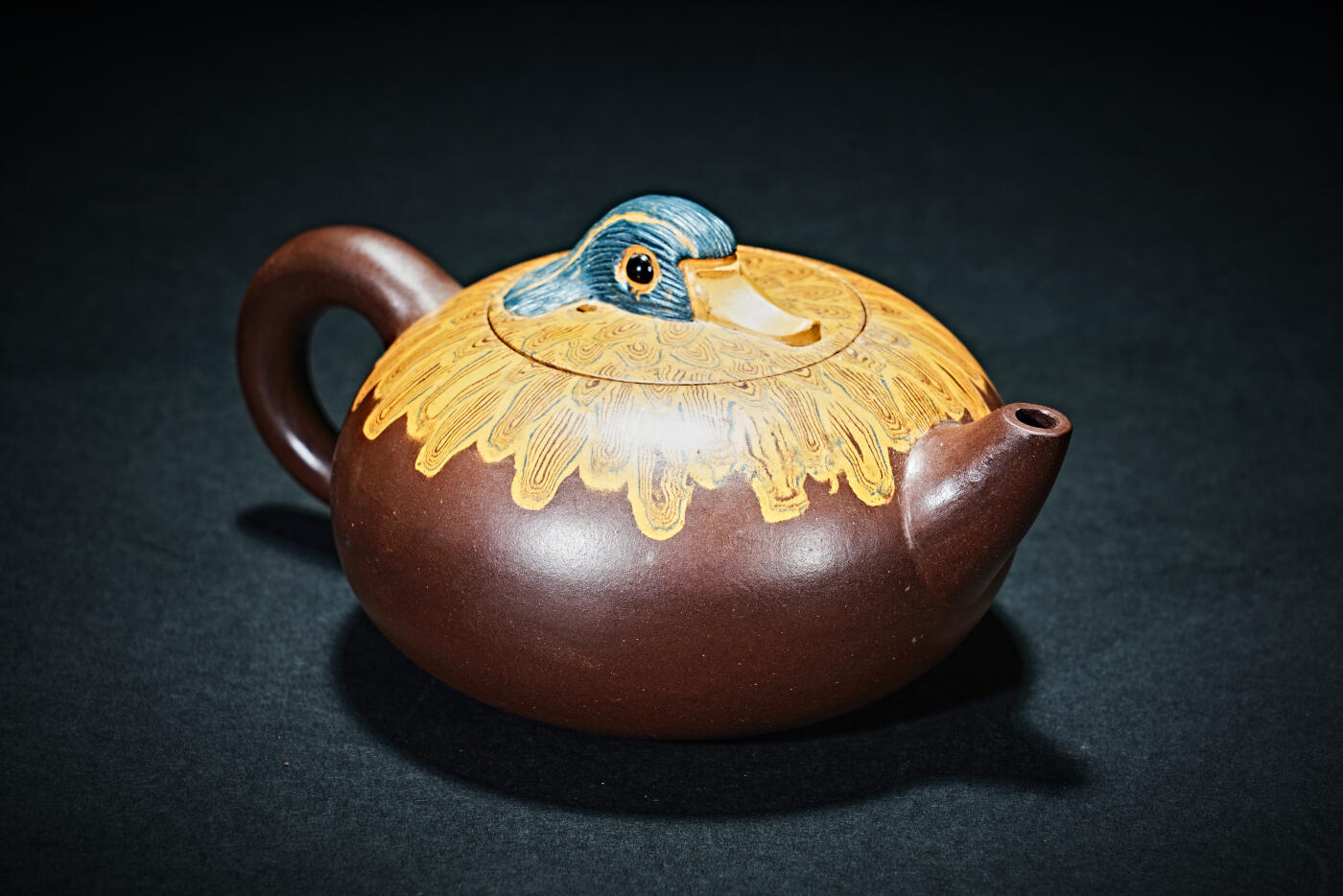 上海都达杂项专场九（全场包邮） 范泽民制 紫砂加彩野鸭壶1-428